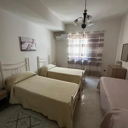 Niki&raffy דירה טרופאה